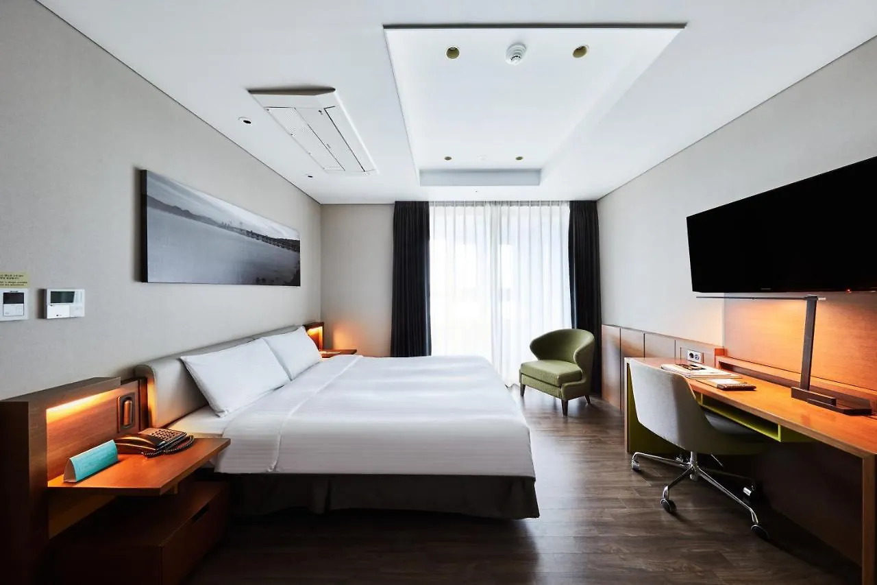 Felix By Stx Hotel & Suite Busan Apartment