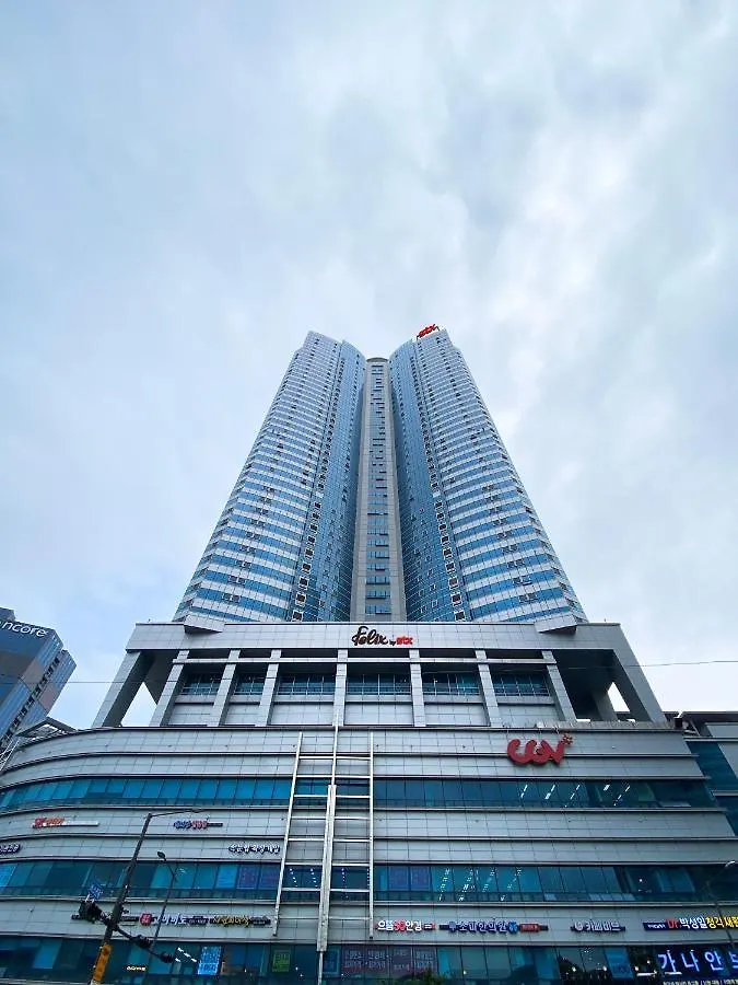 Felix By Stx Hotel & Suite Busan Apartment