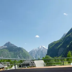 au-vert.hotels-rhonealpes.com/