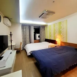 Khan Apartment Seoul