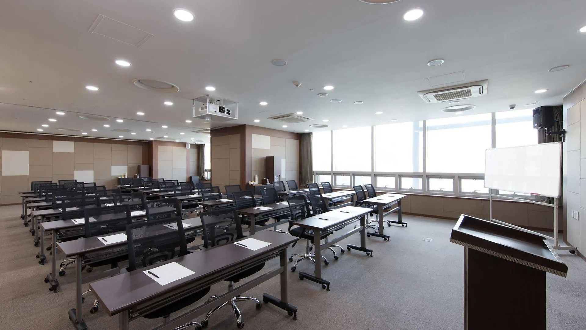 Felix By Stx Hotel & Suite Busan